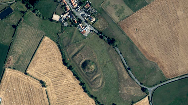 Arial Photo of Bishopton Castle / Castle Hill